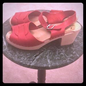 Lotta’s Red Leather 👡 Sandal 🌺🌷